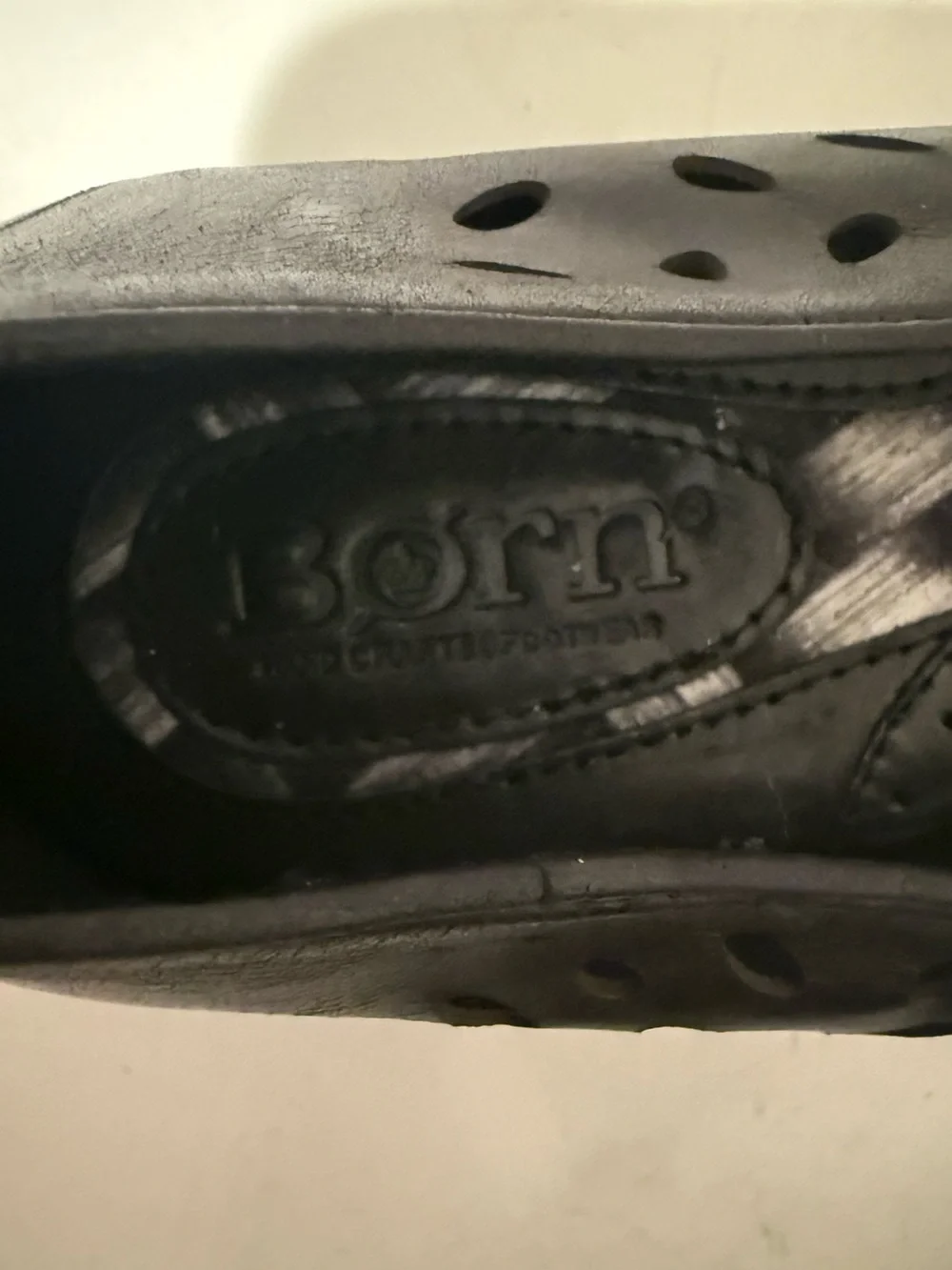 BORN Tinley Black Laser Cut Leather Slip On Flats Loafers Perforated Size 8.5